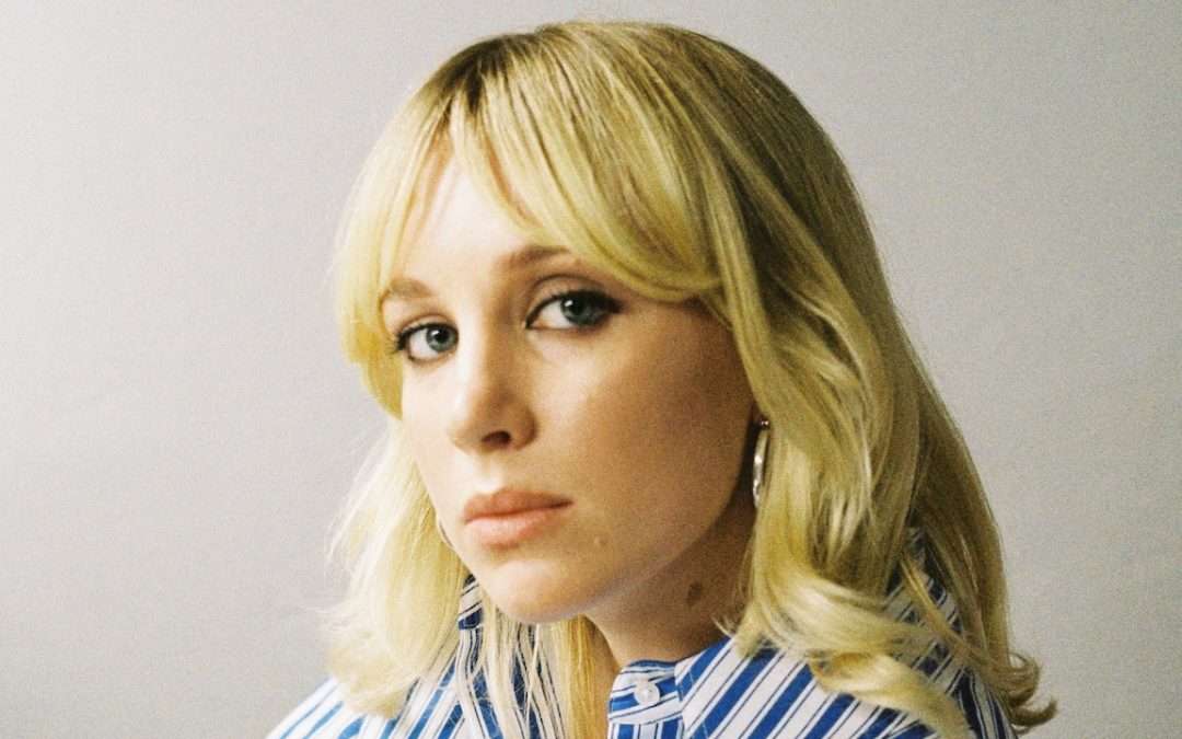 PREMIERE: Kat Edwards is her own worst enemy in the video for “Waiting Room”